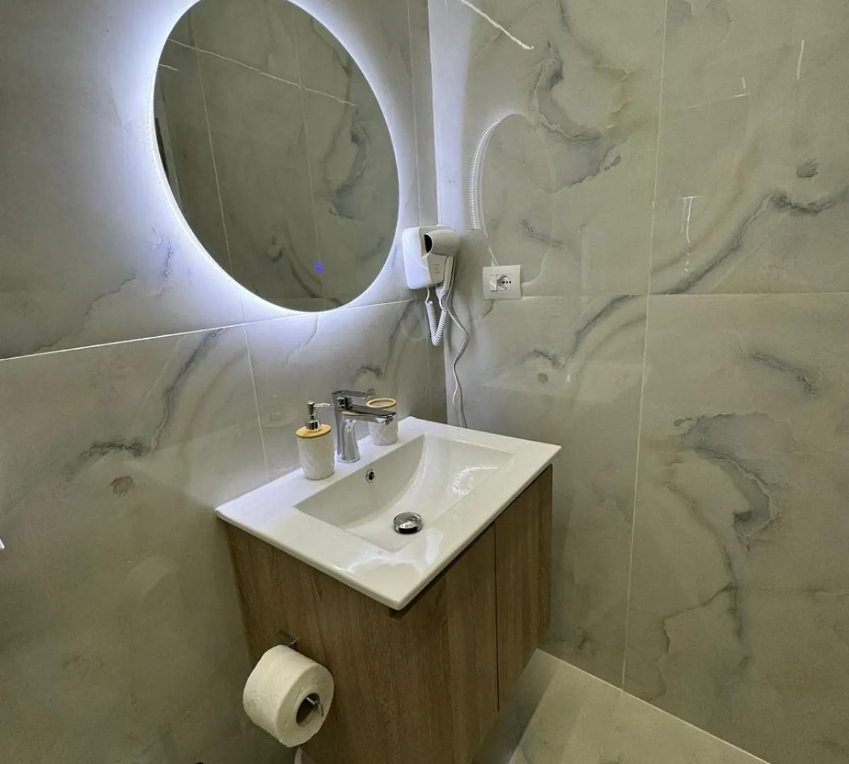Vila Golden Sand Ksamil Apartment